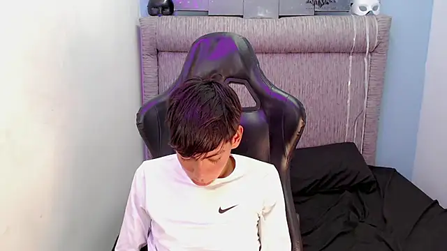 Liarr_ Chat XXX in diretta