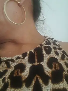 Chat +18 de Kazsandraa ao vivo