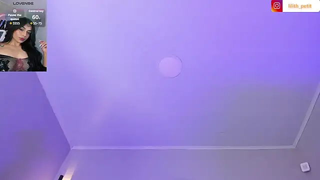 lilith_petit_'s Live XXX Chat