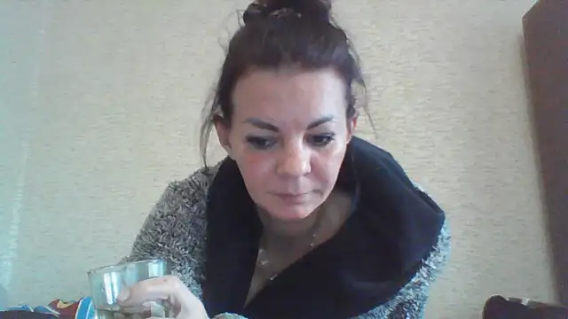 ElluaSmiilee's Live XXX Chat