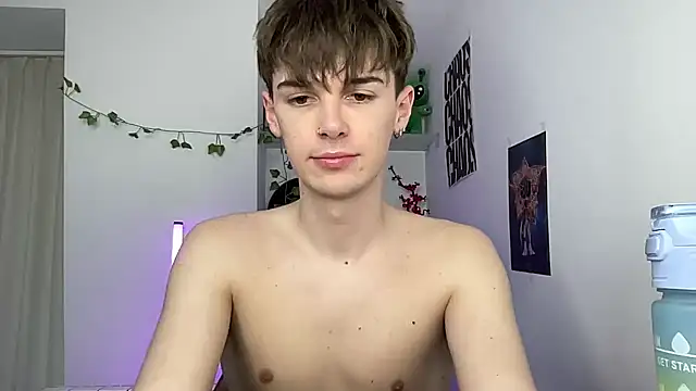 XXX chat uživo modela YourMilkyGuy
