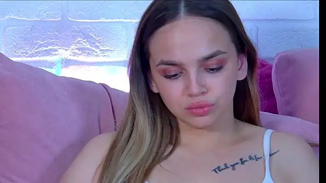 AnitaVenture Chat XXX in diretta