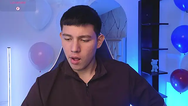 JamesCr_: онлайн-секс-чат