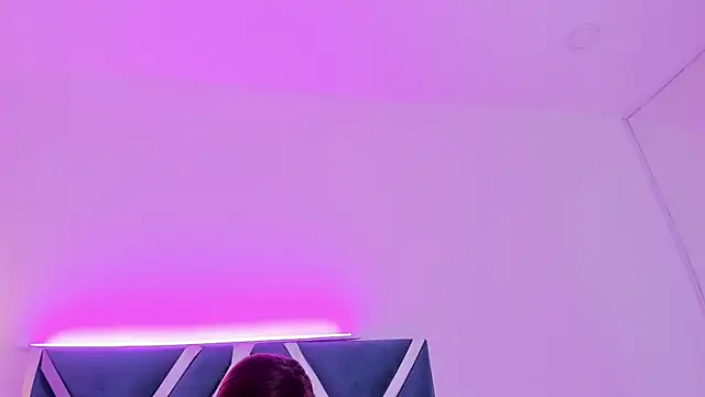 دردشة Nicoll_89 الجنسية المباشرة
