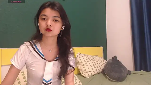 Shy_Kira's Live XXX Chat