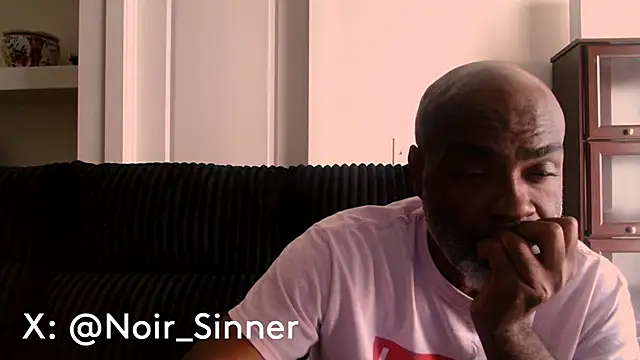 Chat XXX en directo de sinnernoir