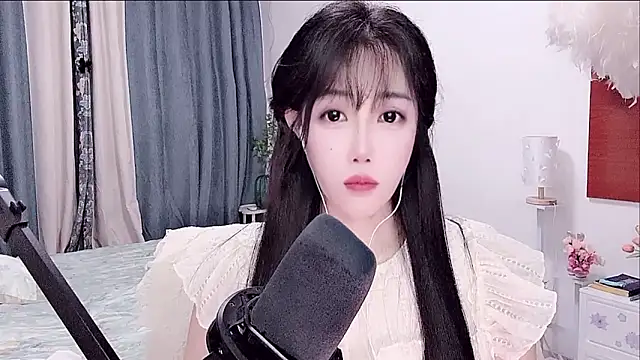 Laura_520 现场XXX聊天