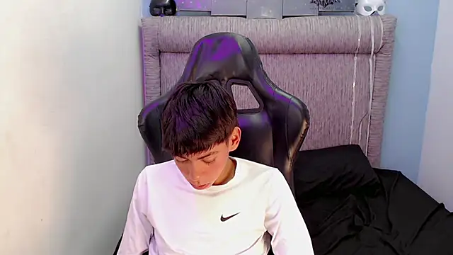 แชท XXX สดของ Liarr_
