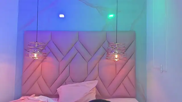 Chatroom XXX en direct de AngelaaCute_