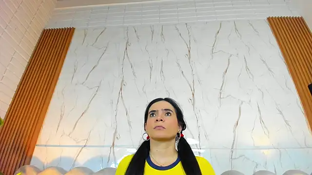 Samantha_Fiire Adlı Modelin Canlı XXX Sohbeti
