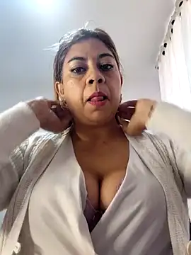 Laura-Hernandez – Naživo XXX chat