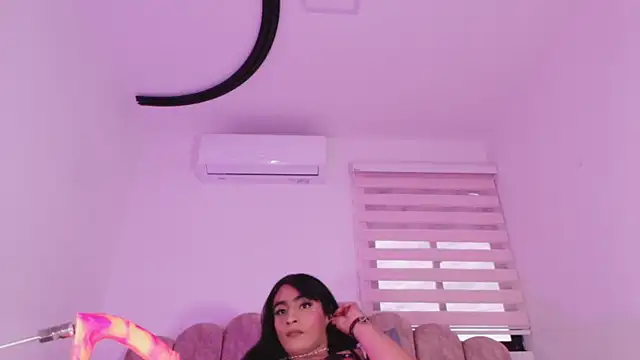Malaia_thompson_ – Live XXX-chat