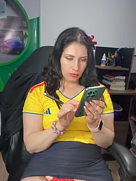 Alysson-- Chat XXX in diretta