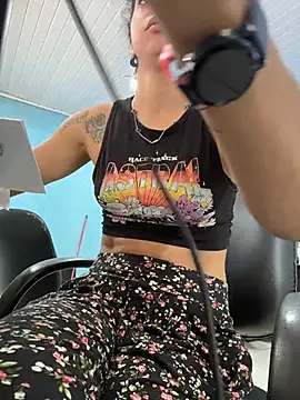 Chat +18 de bruxinha01 ao vivo