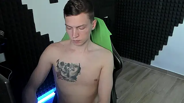 Živý XXX chat More_than_friend