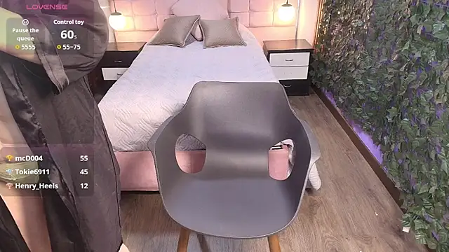 Chatroom XXX en direct de MoriahStorm