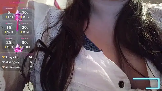 צ'אט XXX בשידור חי של Cora_Maro
