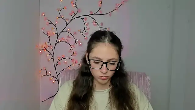 KissMeJulia's Live XXX Chat