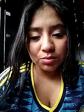 Chat +18 de Amber_Herrera ao vivo