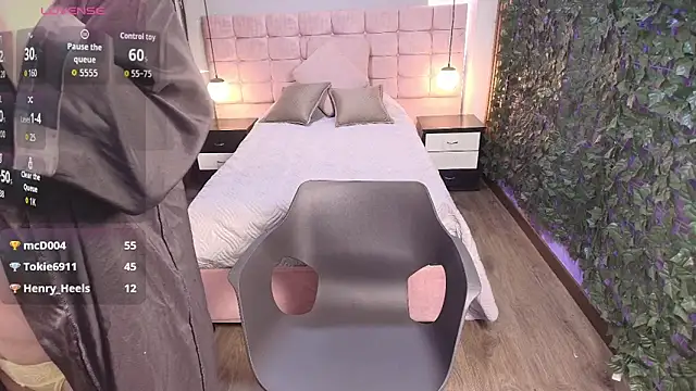 MoriahStorm Chat XXX live