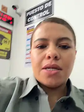 Ariana-07 Chat XXX live