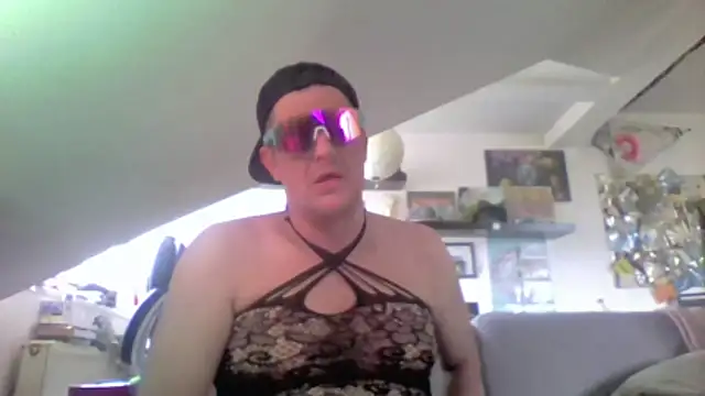 Živý XXX chat Bigthroaterboy