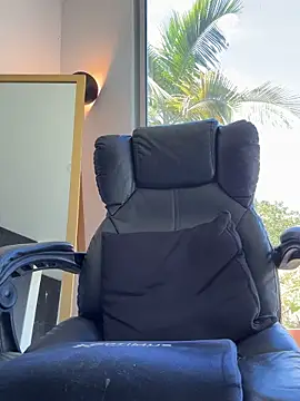XXX chat uživo modela DimitriSullivan_
