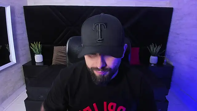 jhon_bear03n Live XXX chat