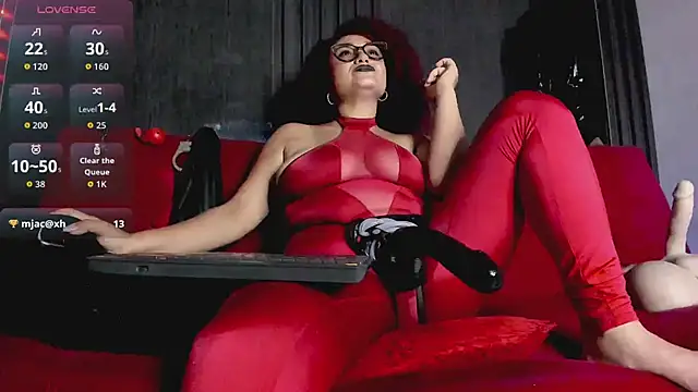 nayan_fire_ élő XXX-chatje