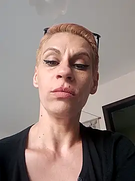 KittyDesiree élő XXX-chatje