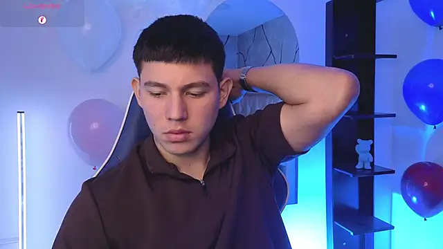 JamesCr_'s Live XXX Chat
