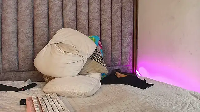 kendrakaramelo's Live XXX Chat