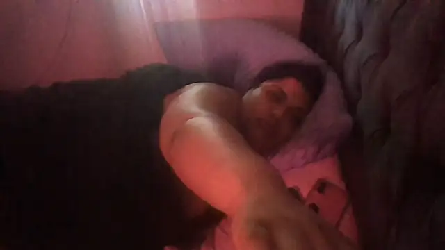 1n0nlythroat's Live XXX Chat