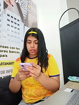 SOFIA-11_'s Live XXX Chat