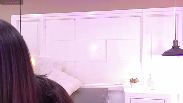 JuliaaVega Chat XXX in diretta