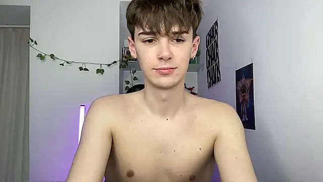 YourMilkyGuy's Live XXX Chat