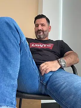 Hairy_Dad86's Live XXX Chat