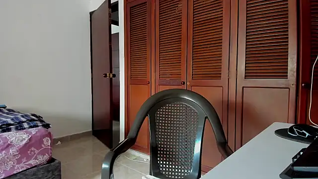 Show modela SrIncognito666 na web-kameri