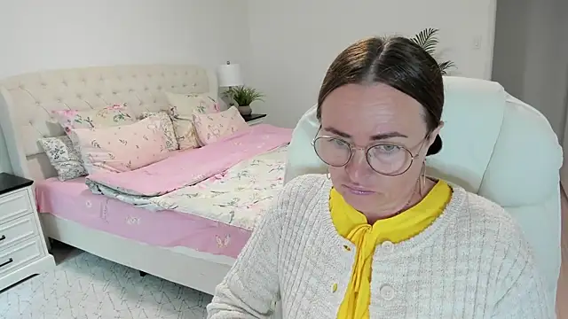 Vika73 Chat XXX live