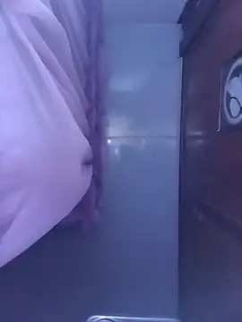 hd_love69 Adlı Modelin Canlı XXX Sohbeti