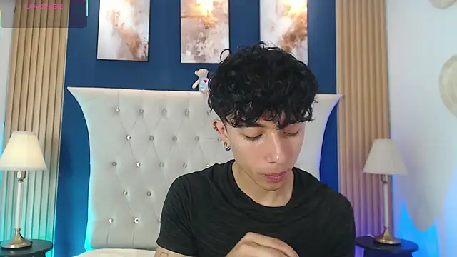 Aiden_Rivers_: απευθείας συνομιλία ΧΧΧ