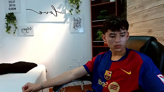 Chat +18 de Ryan_grayx ao vivo
