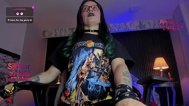 EvangelineJoness' Live XXX Chat