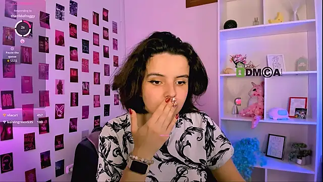 mia_mooon_'s Live XXX Chat