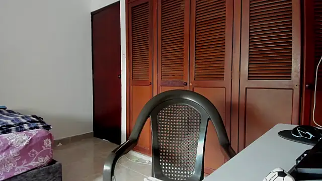 SrIncognito666 Show in webcam