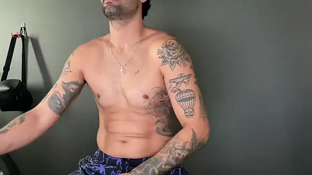 ZeusDelicious' Live XXX Chat