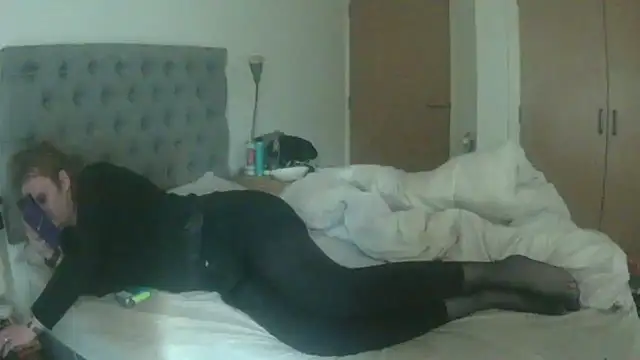 Mafeetbabe élő XXX-chatje