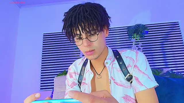 ThiiagoSaeenz 라이브 XXX 채팅