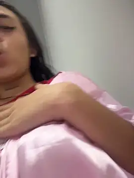 SinSirenXXX's Live XXX Chat