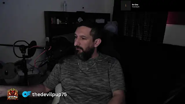 DevilPup75_ élő XXX-chatje